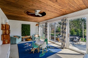 N Valley Dr-S1004-022.jpg