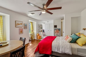 N Valley Dr-S1004-038.jpg