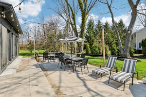 N Valley Dr-S1004-058.jpg