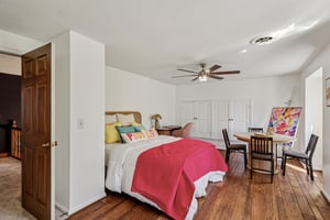 N Valley Dr-S1004-036r.jpg