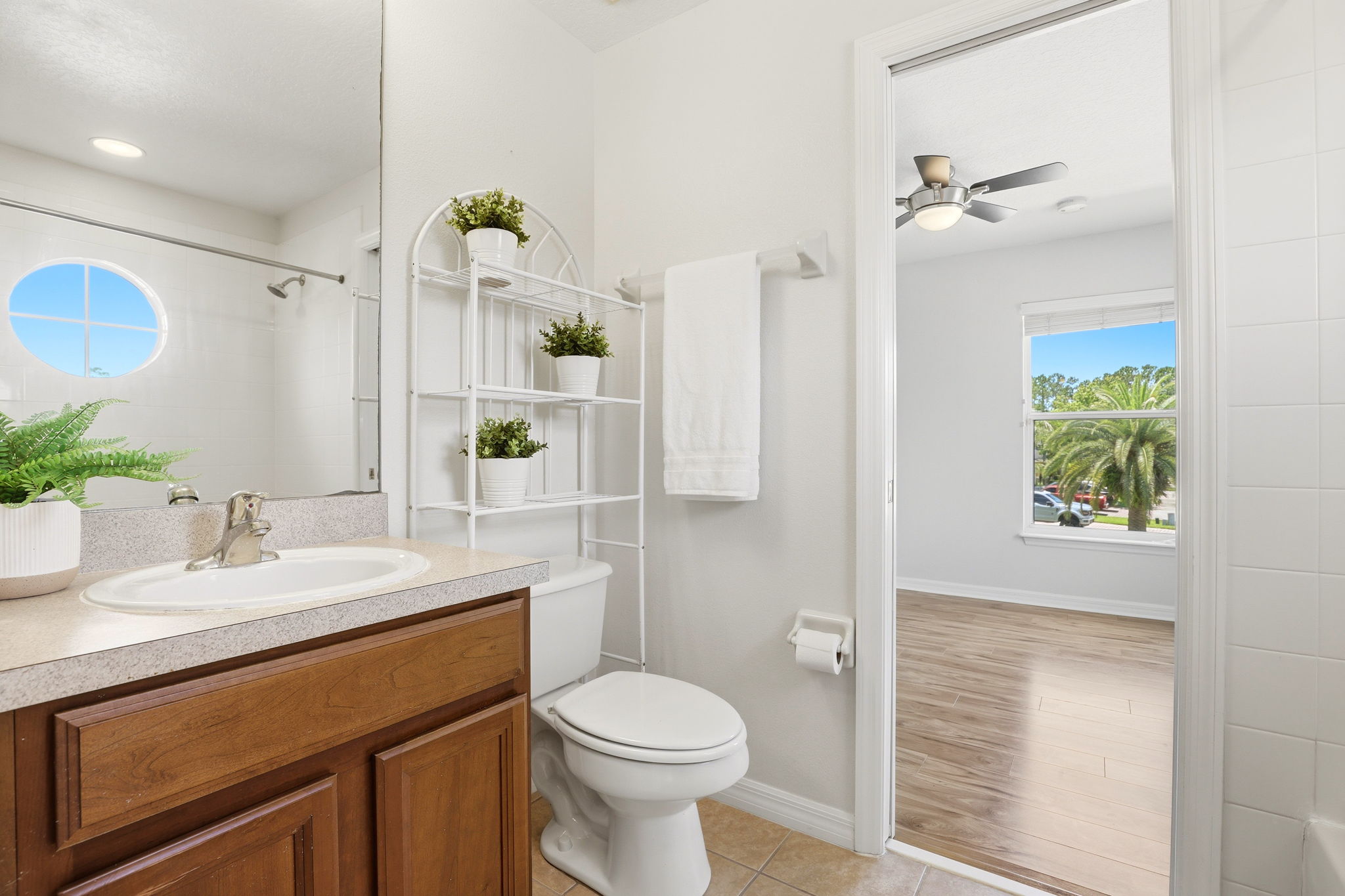  Photo 38