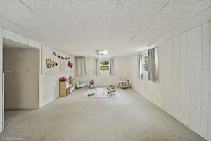  Photo 33