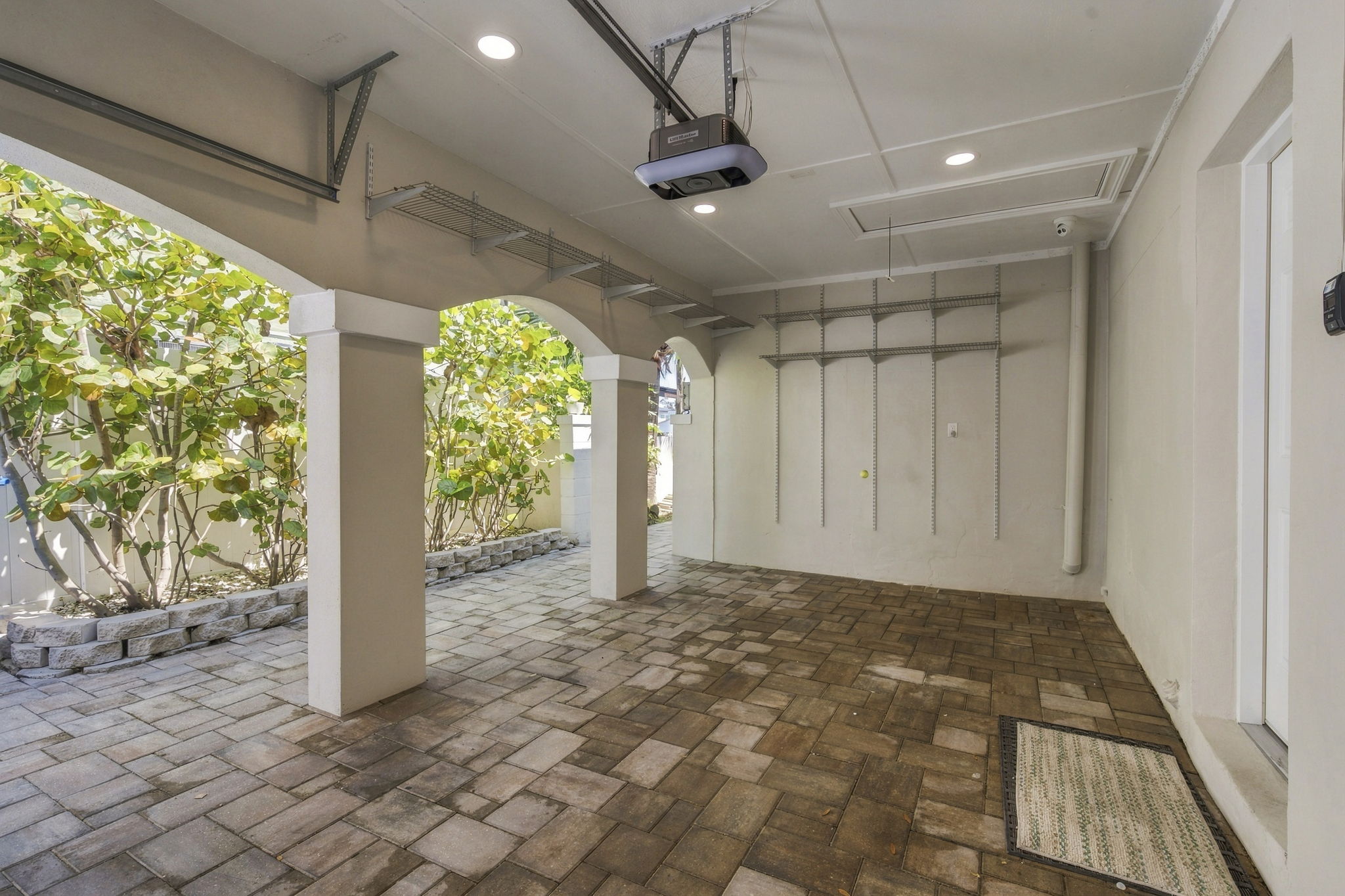 Interiors (1)