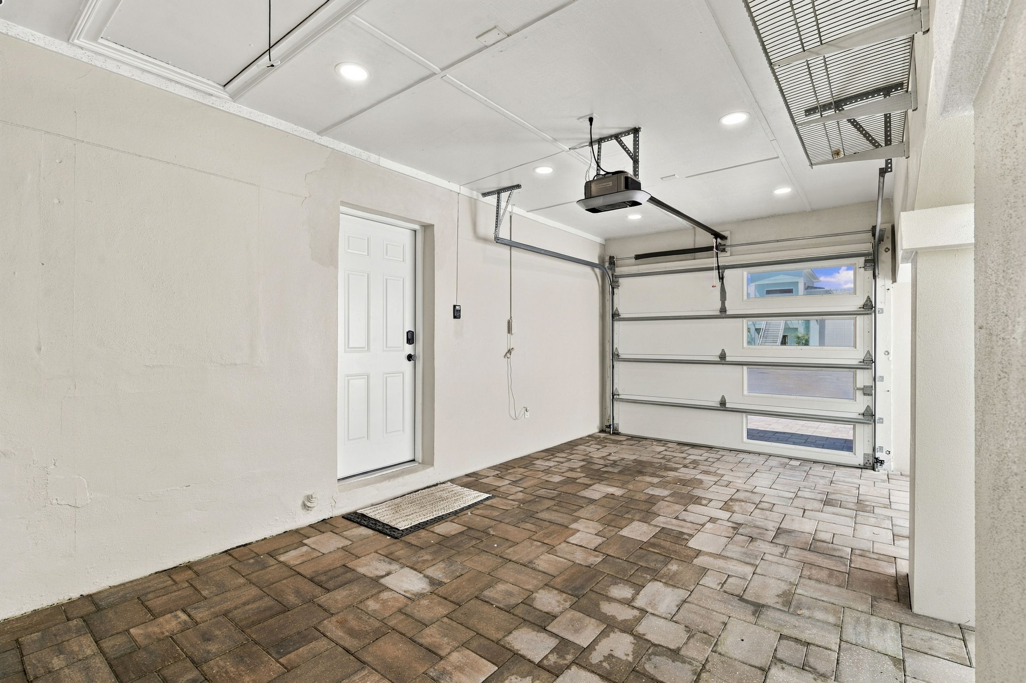 Interiors (2)