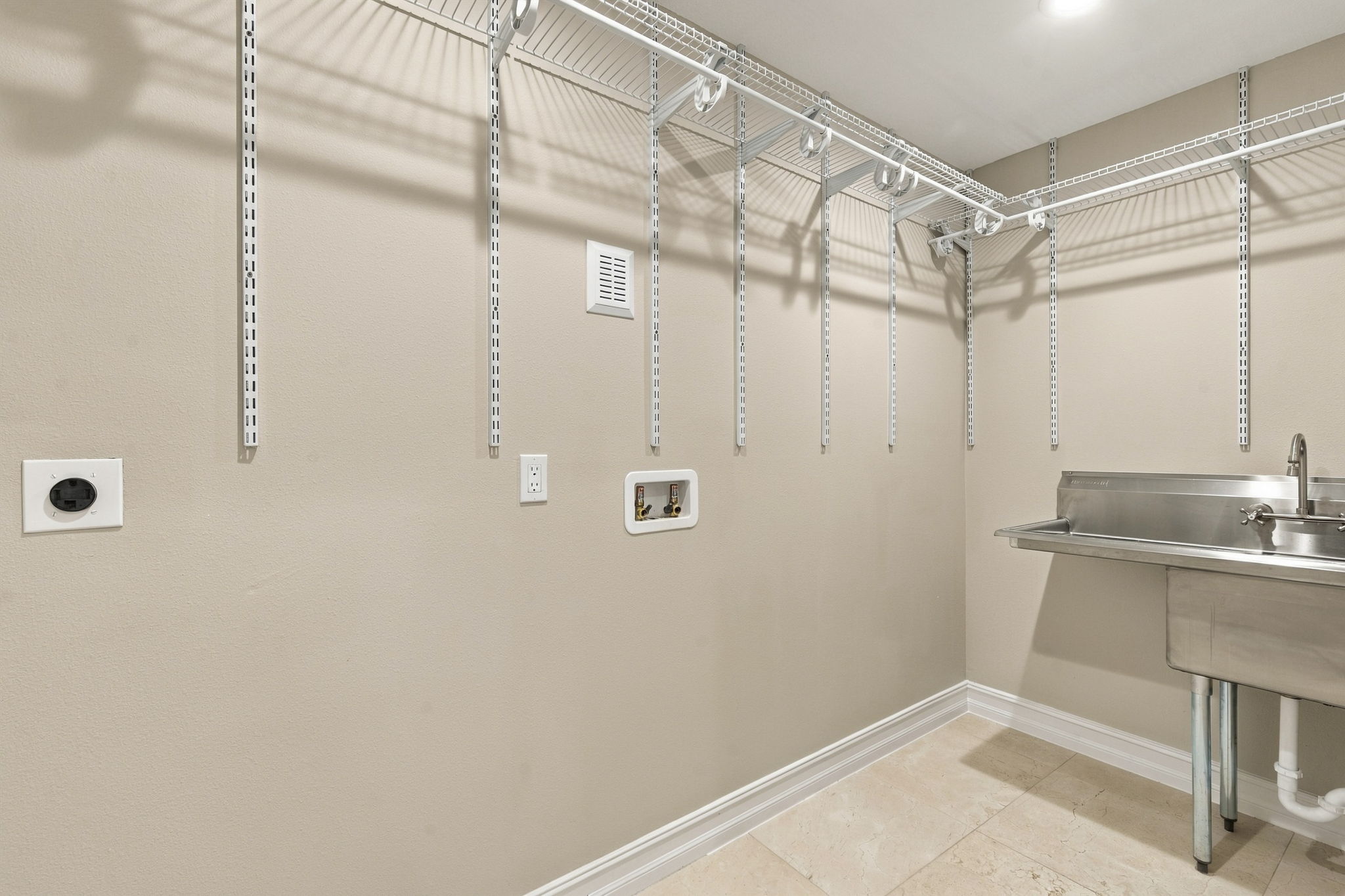 Interiors (47)