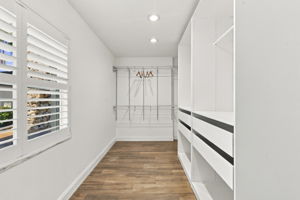 Interiors (10)