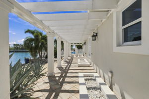 Rear Exteriors (6)