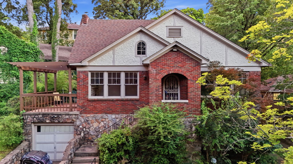 Residential real estate media in Little Rock, Arkansas by Avery & Bryant