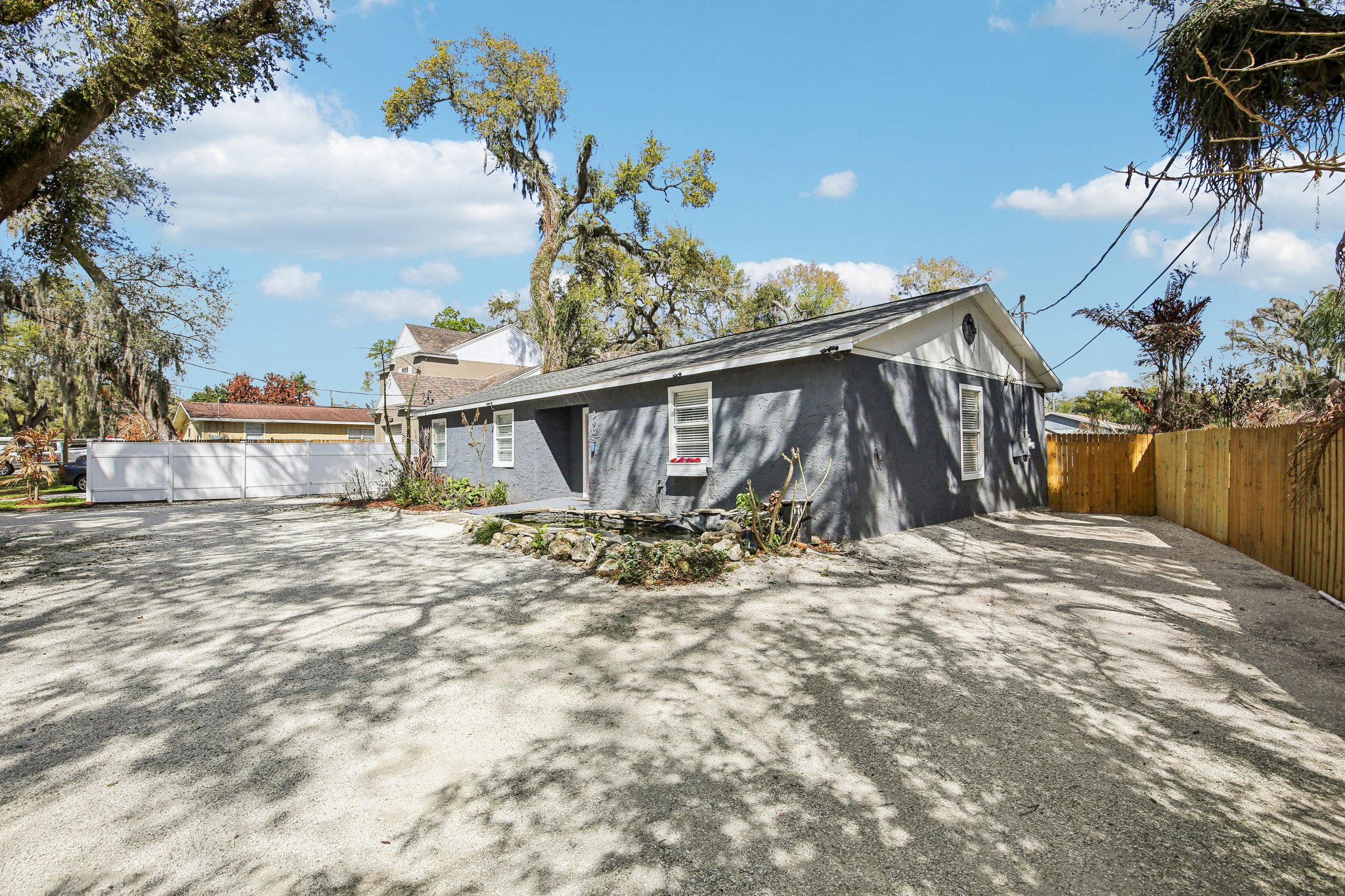 W Lake Dr-S0303-003.jpg