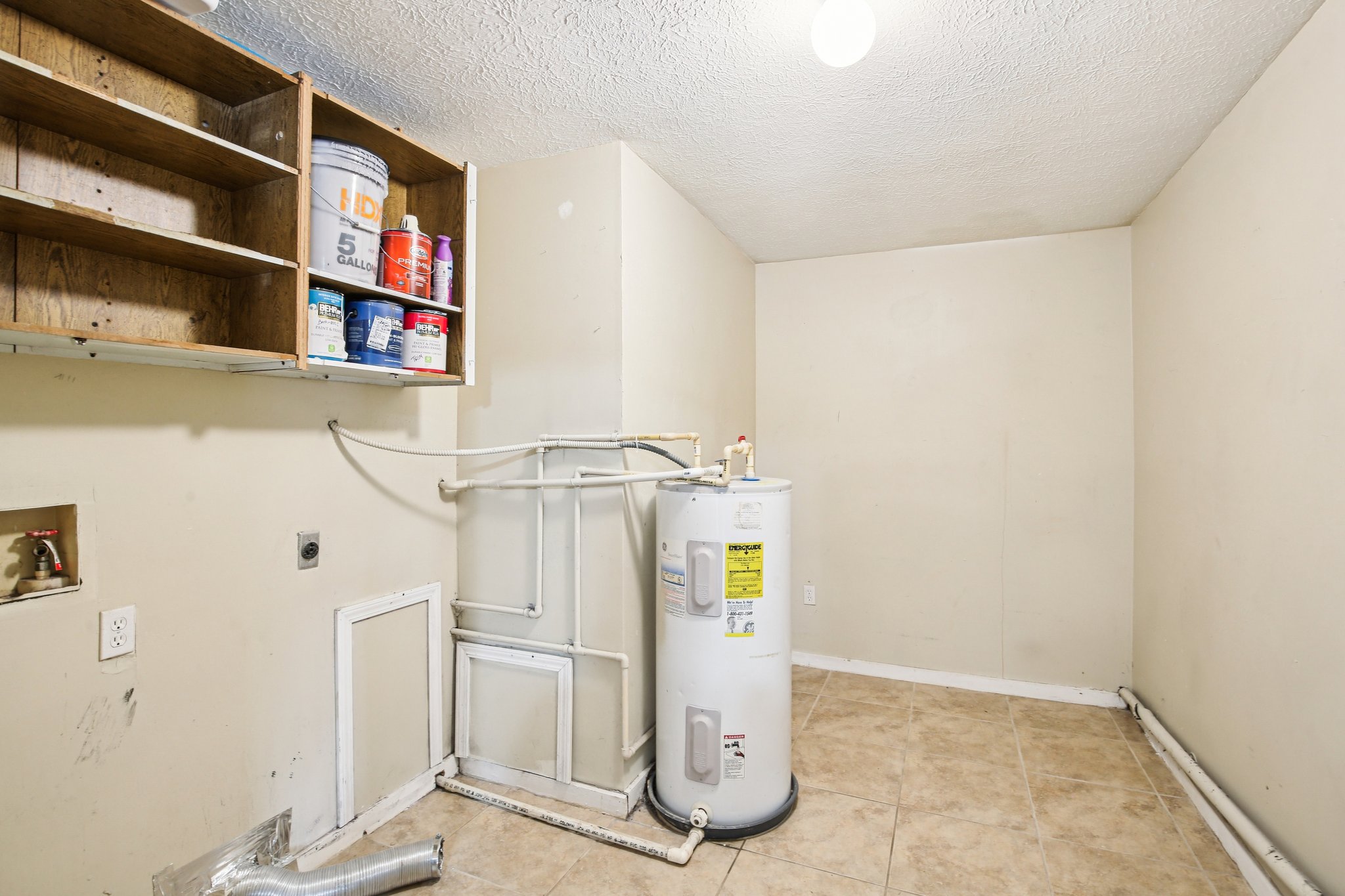 W Lake Dr-S0303-013.jpg