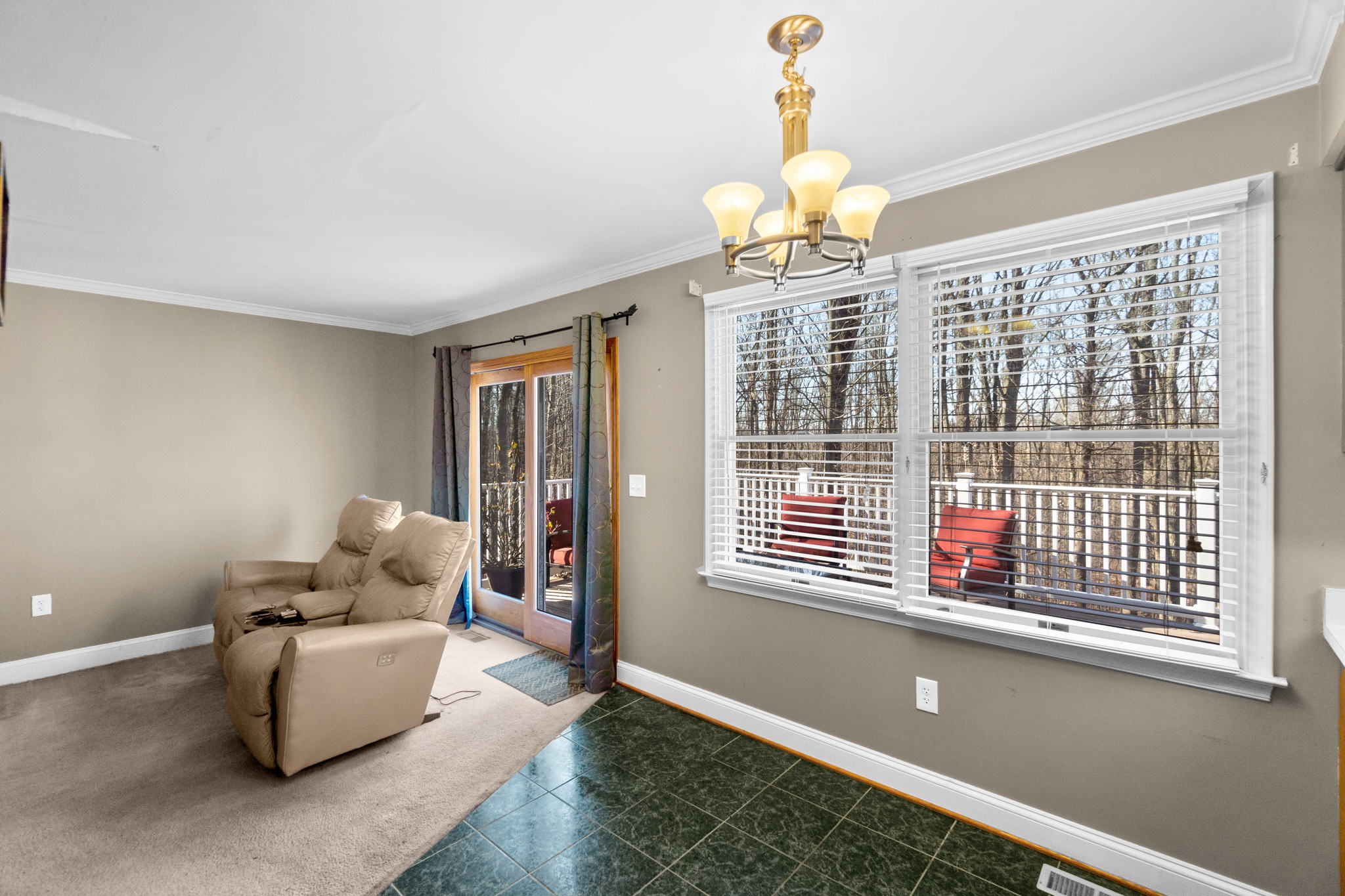 10 family room