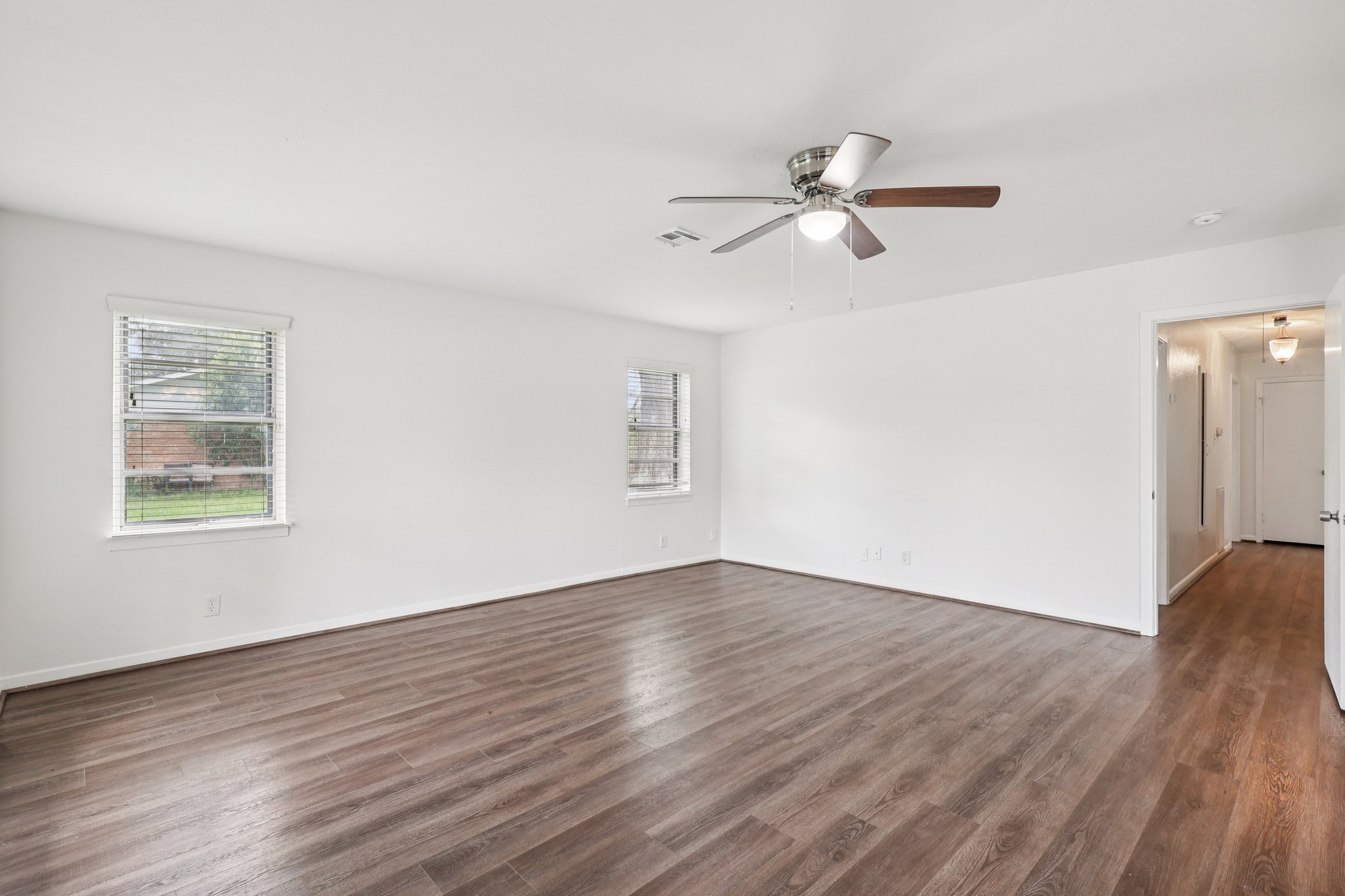 Galway Ln-S1804-006.jpg