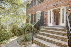 Brenton Way-003