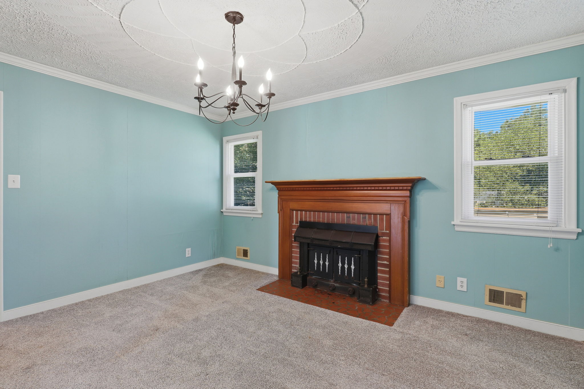 09-Family Room