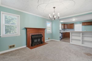 10-Family Room