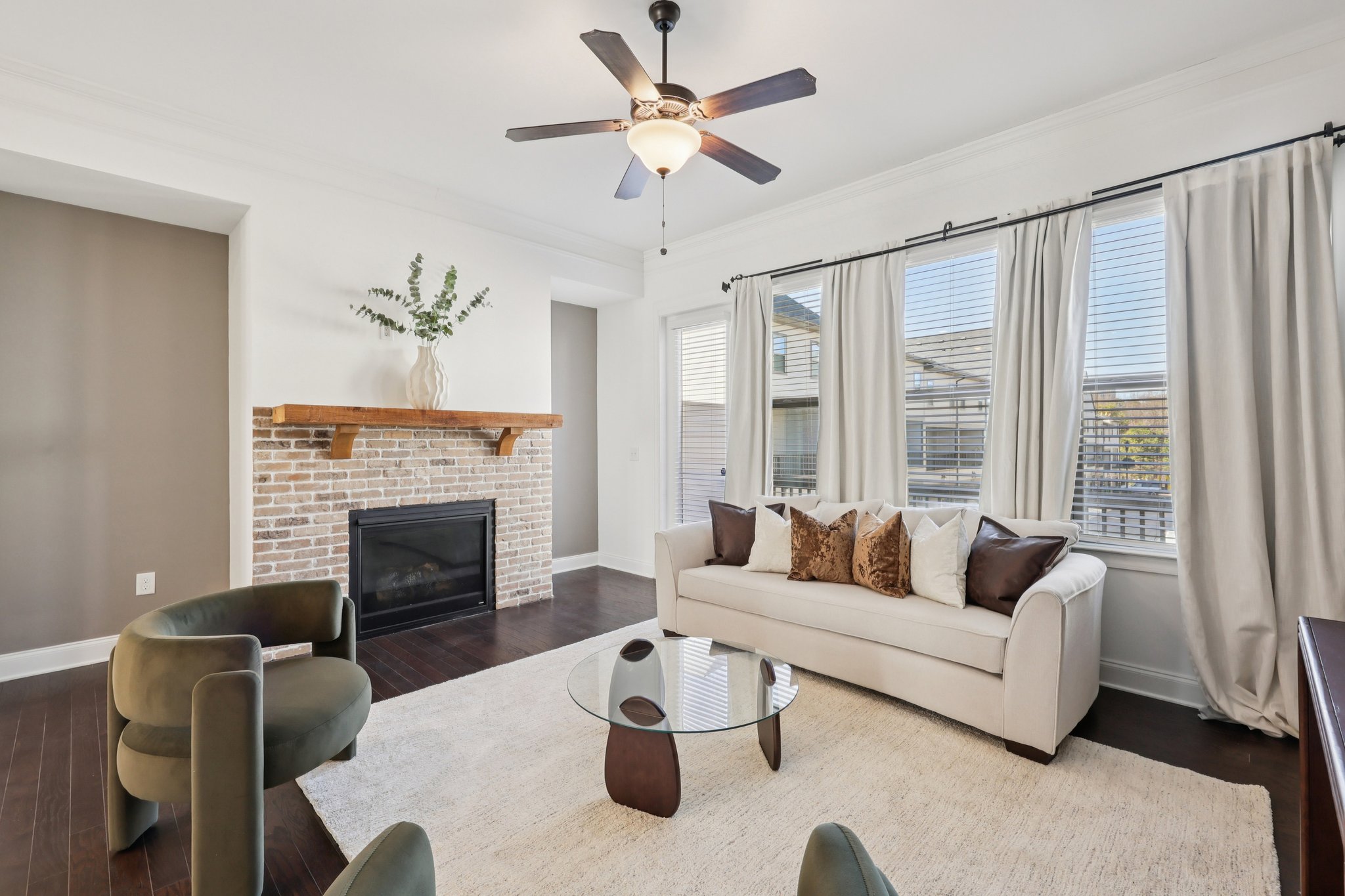 Danube Ln-S1702-003.jpg