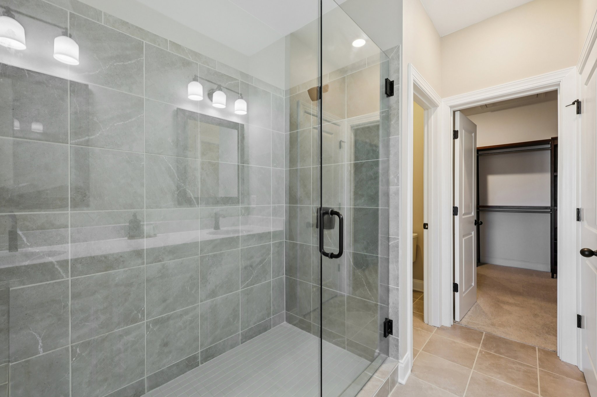 Danube Ln-S1702-024.jpg