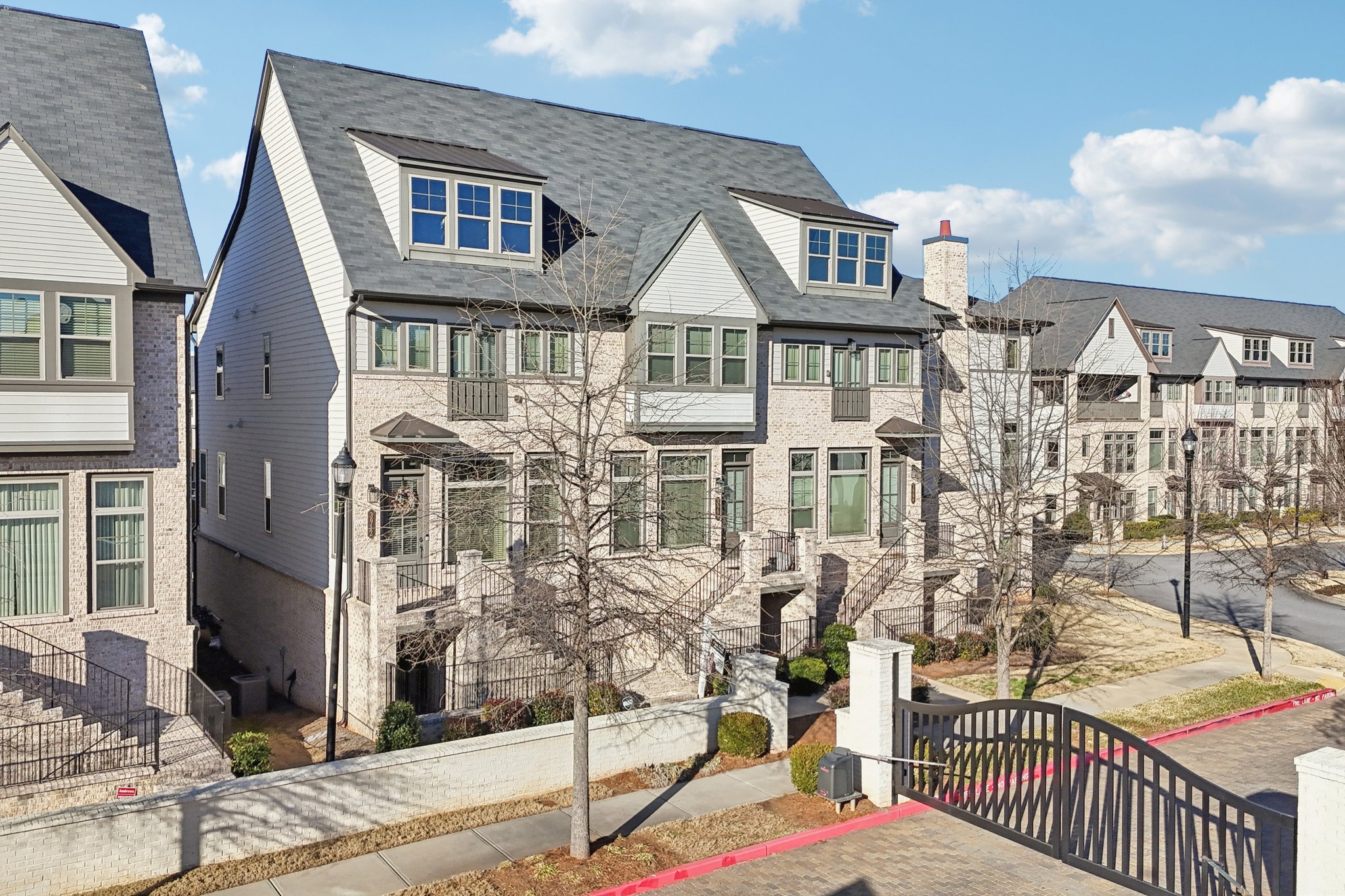 Danube Ln-S1702-040.jpg