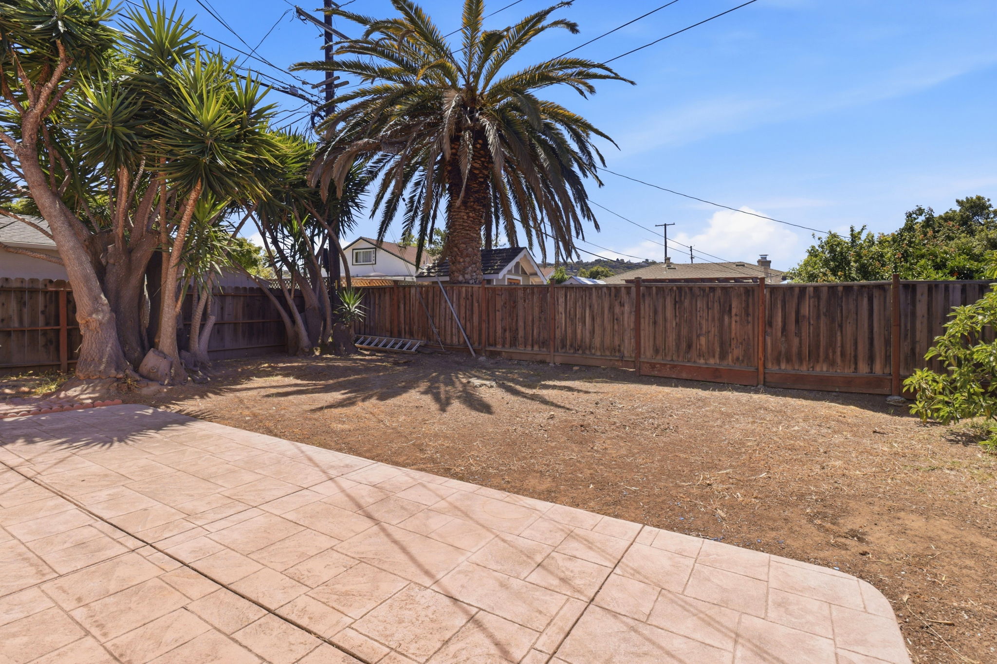 039_F8_3908 Regan Dr