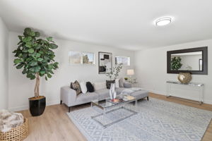 011_F8_3908 Regan Dr