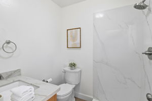 031_F8_3908 Regan Dr