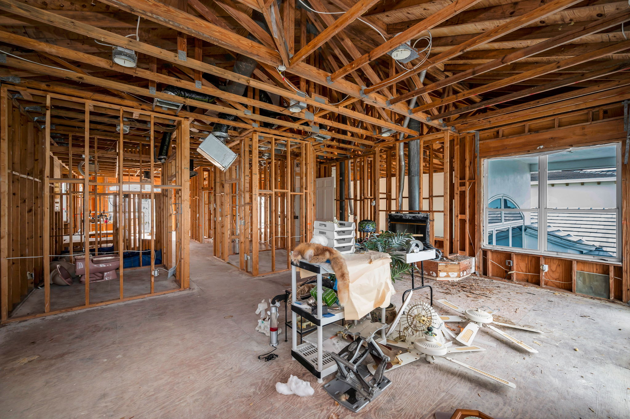 Upper Level Primary Bedroom1c