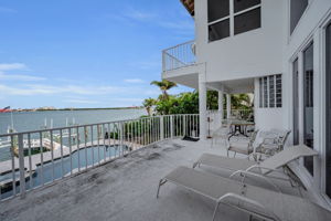 Living Room Balcony1