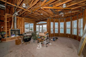 Upper Level Primary Bedroom1a