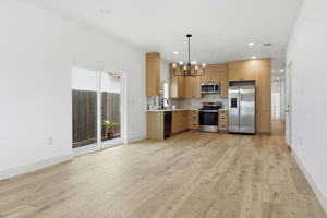 009_F8_3910-3912 Elm St