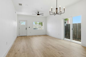 017_F8_3910-3912 Elm St