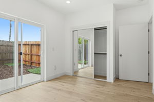 020_F8_3910-3912 Elm St