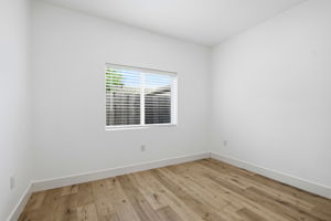 029_F8_3910-3912 Elm St