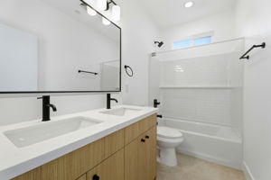034_F8_3910-3912 Elm St