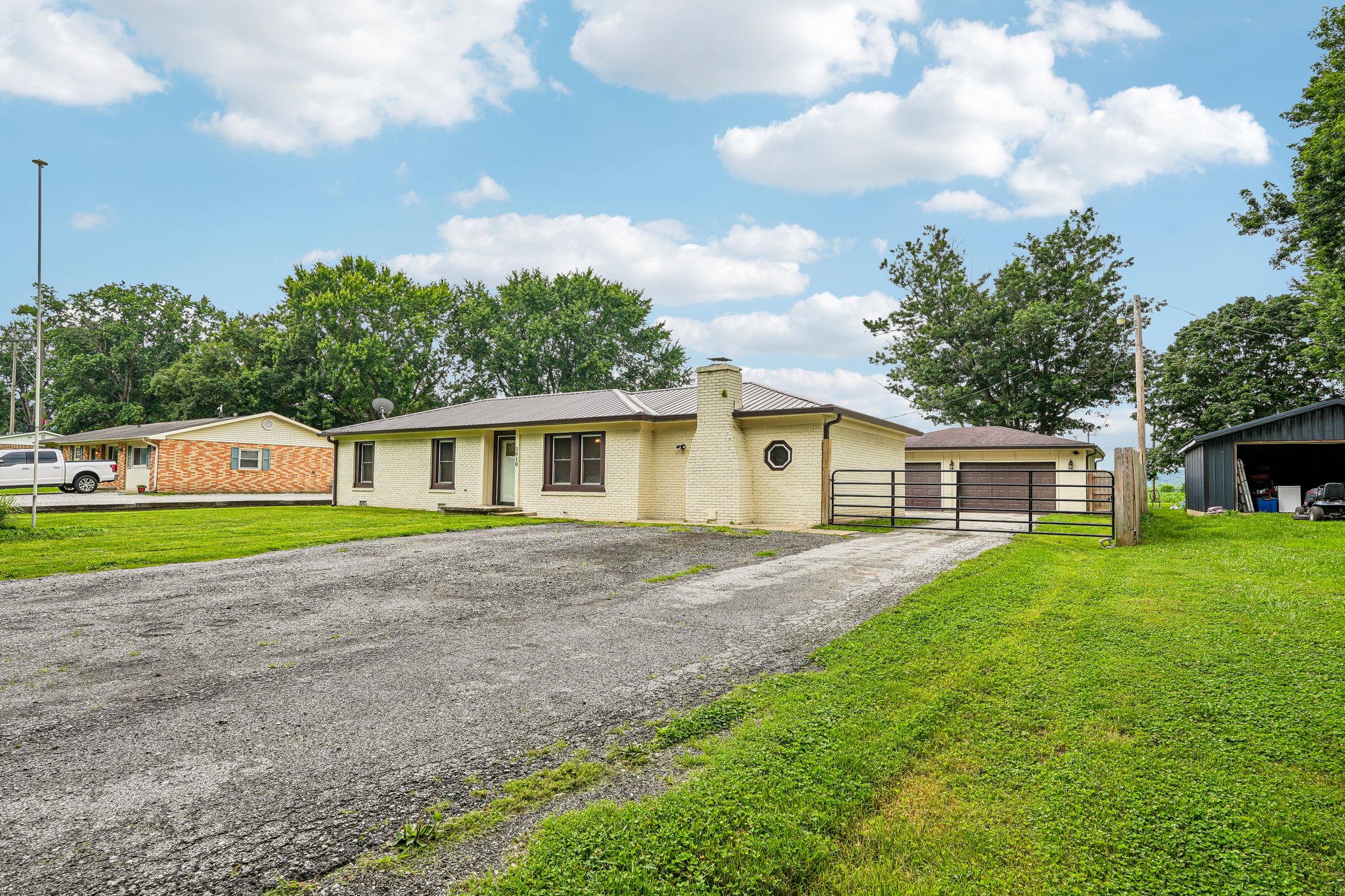 3910 Adams Dr-S2606-003.jpg