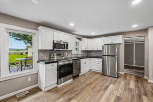3910 Adams Dr-S2606-014.jpg