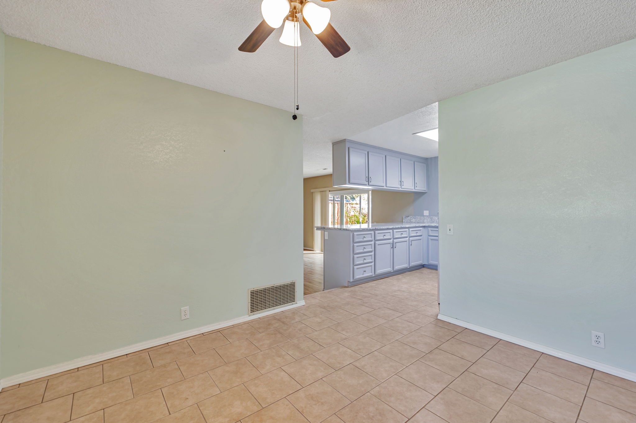 Dining w/view to Kitchen/liv. rm