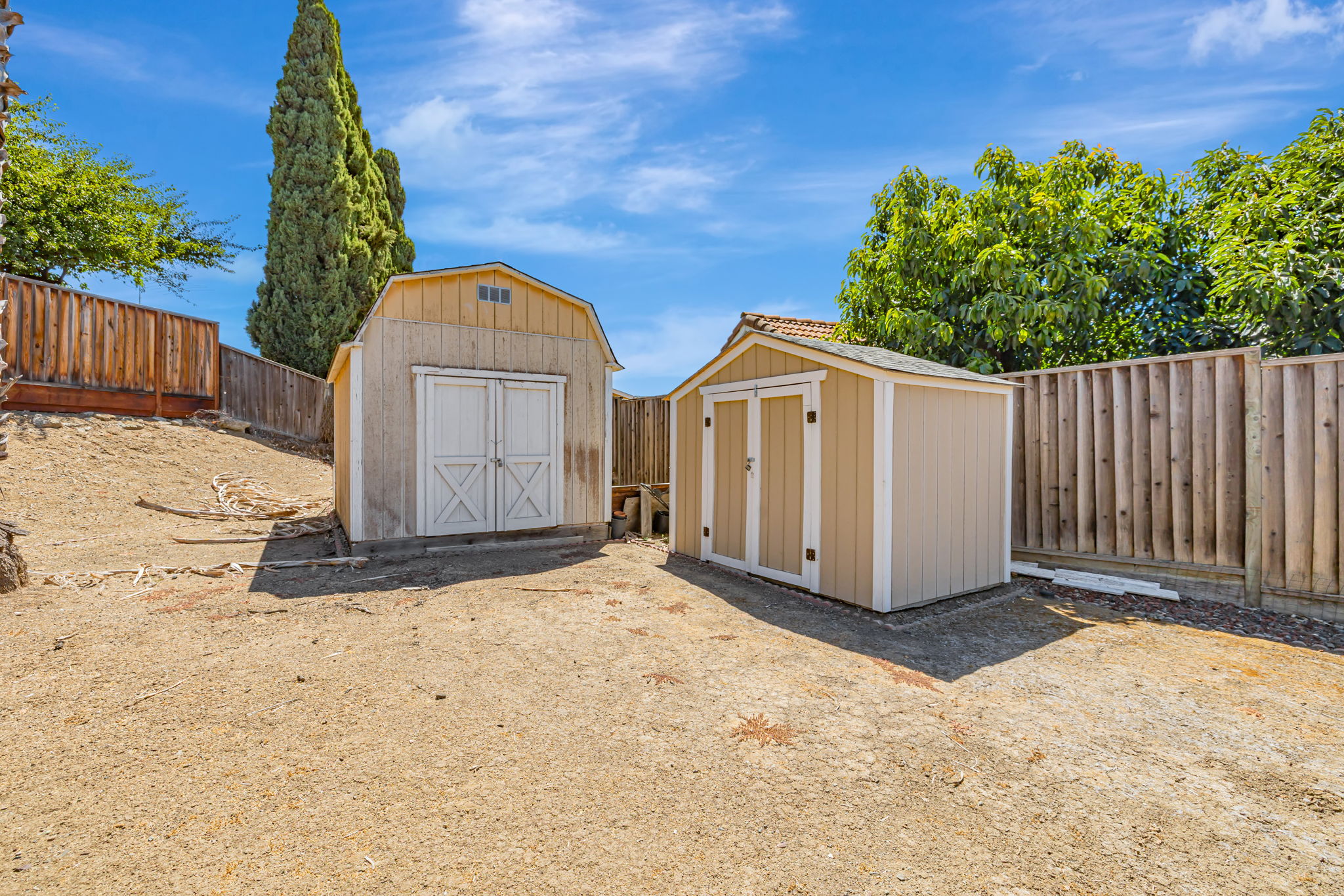 bkrd huge storage sheds