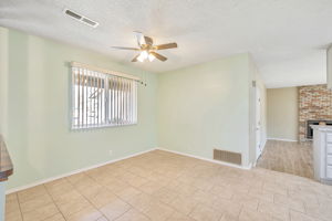 Dining Area w/view to Fam. Rm