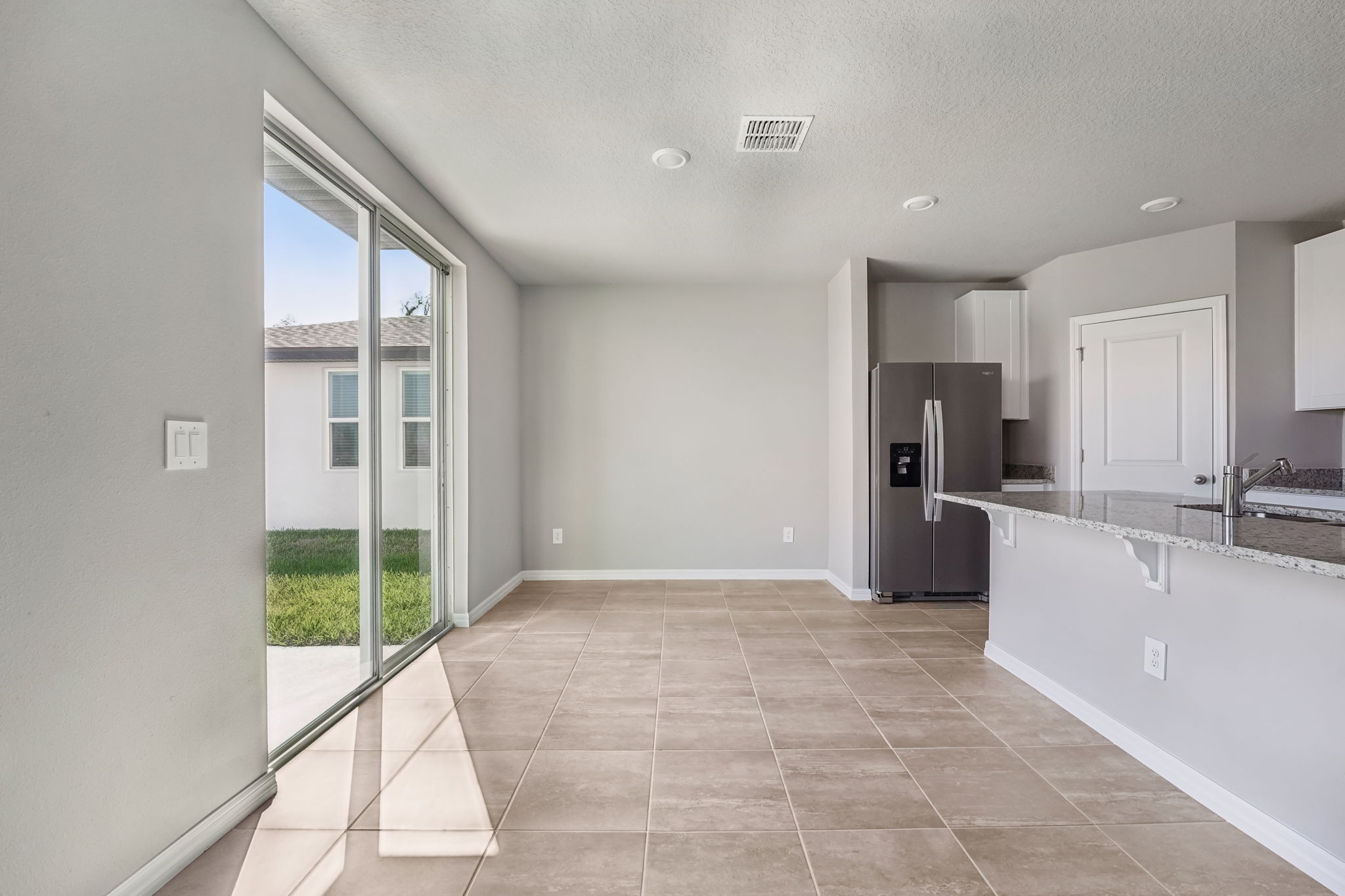 Tampa - Park East - 3910 Radiant Mountain Drive, Plant City FL 33565 -012