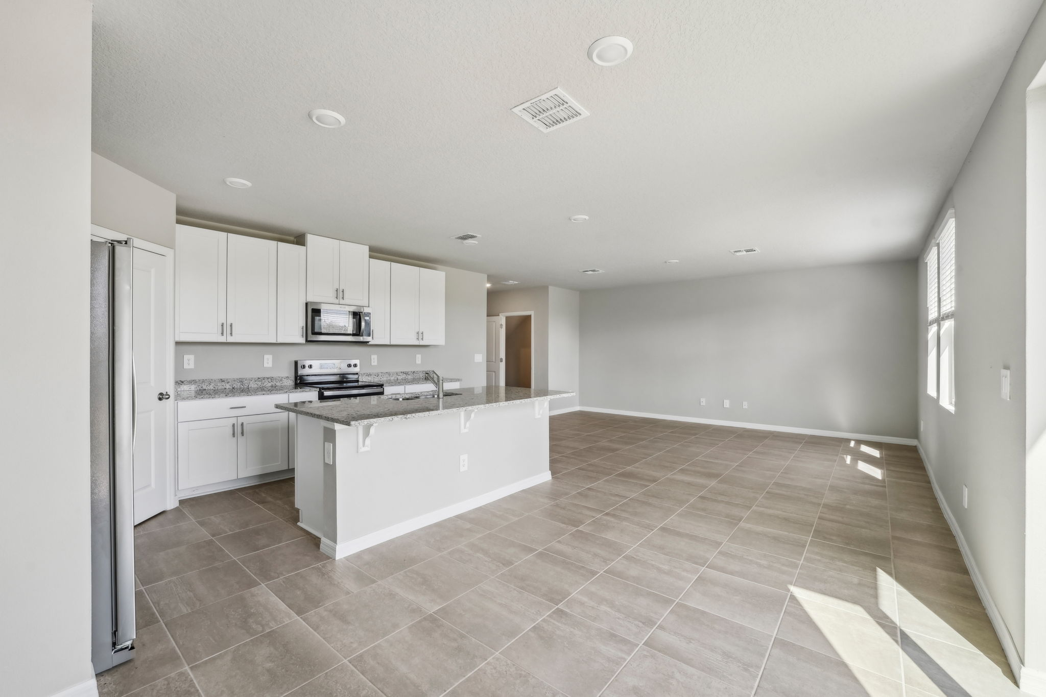 Tampa - Park East - 3910 Radiant Mountain Drive, Plant City FL 33565 -014