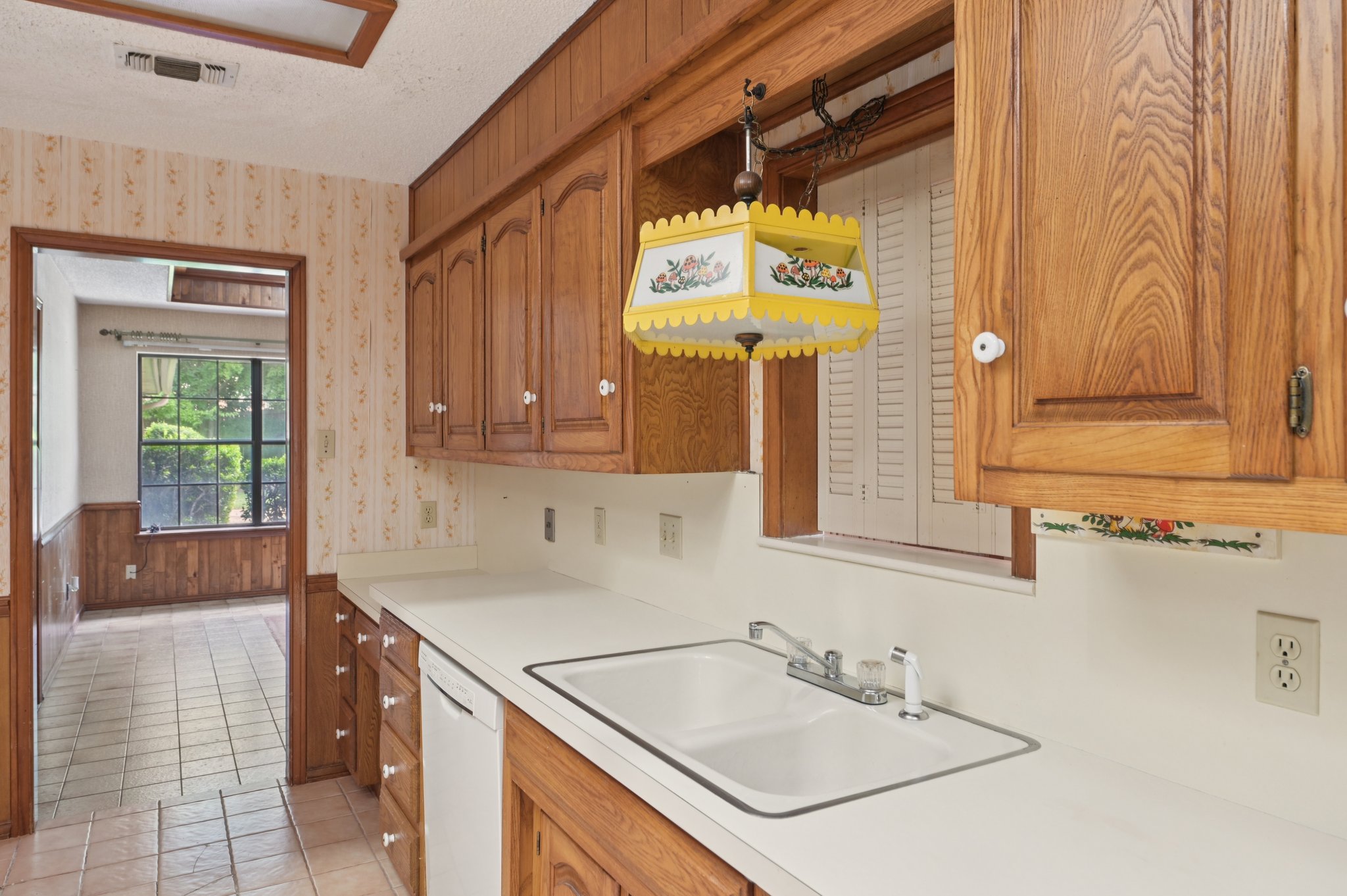 Windermere Dr-S0208-012.jpg