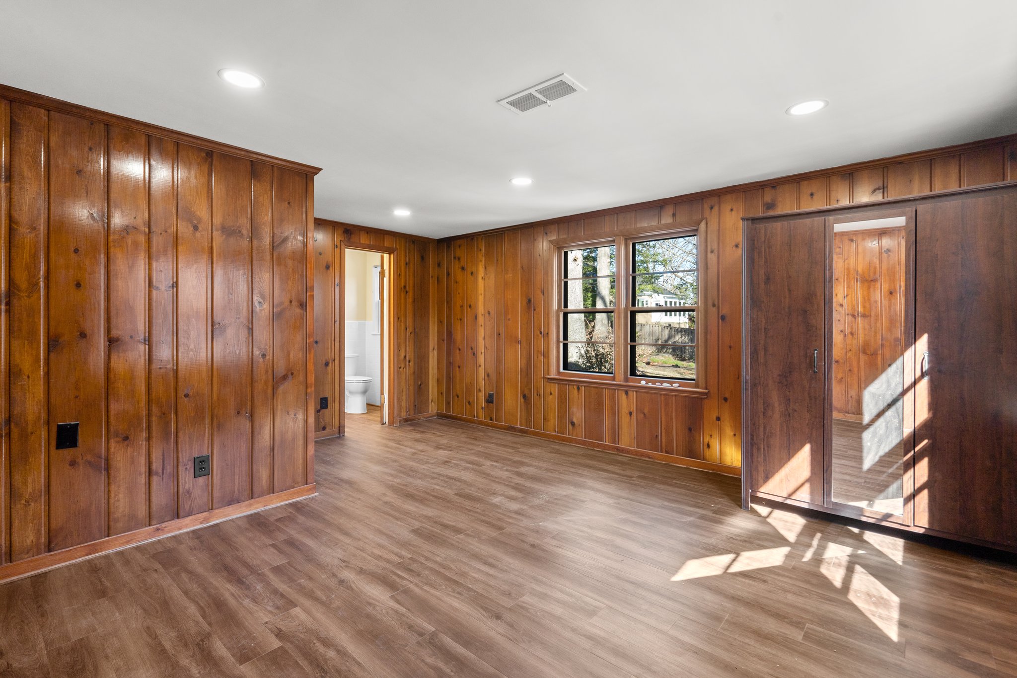 Lower Level - Bedroom