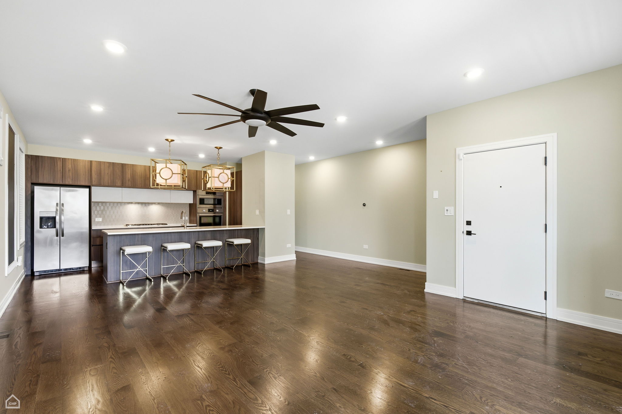 3914 S King Dr 1S - Biazar_CHP2026_008