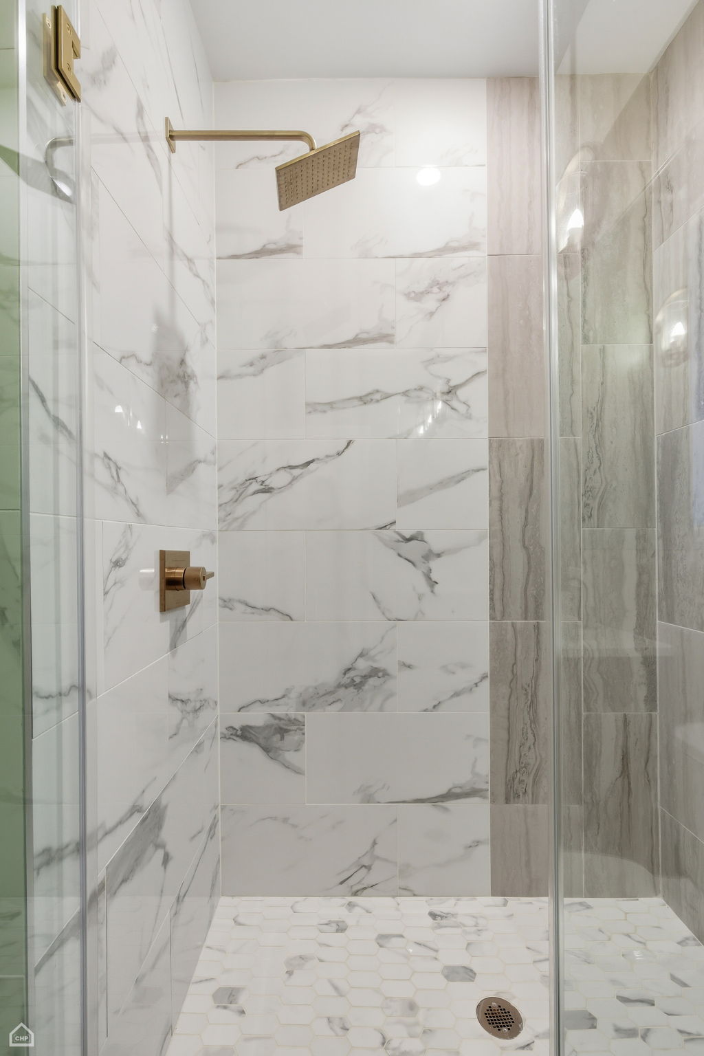 3914 S King Dr 1S - Biazar_CHP2026_018