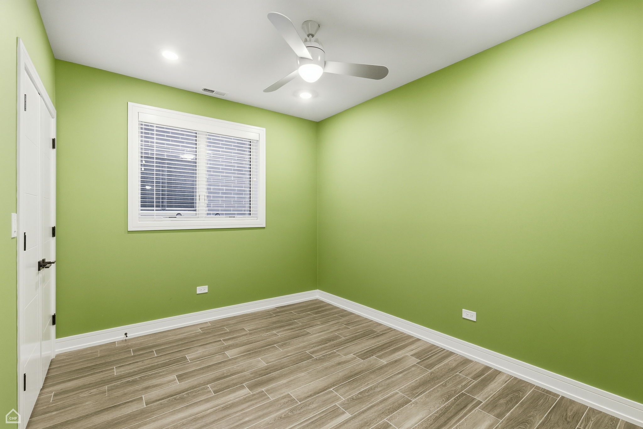 3914 S King Dr 1S - Biazar_CHP2026_022