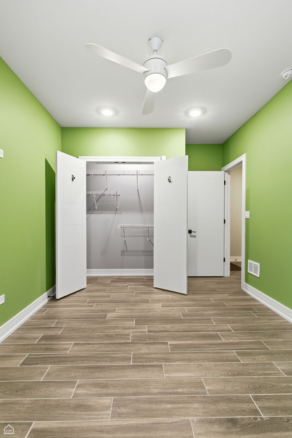 3914 S King Dr 1S - Biazar_CHP2026_024