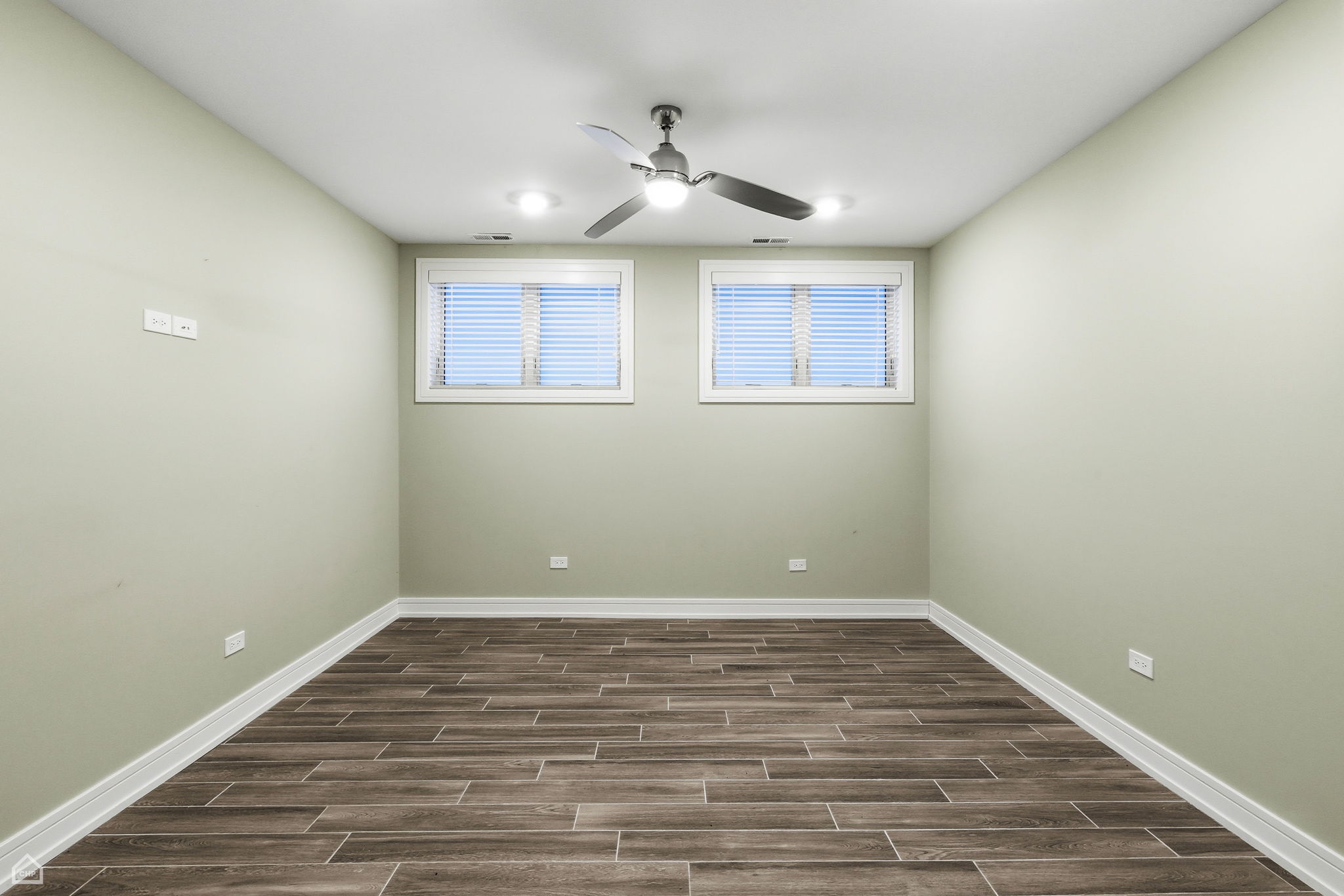 3914 S King Dr 1S - Biazar_CHP2026_026