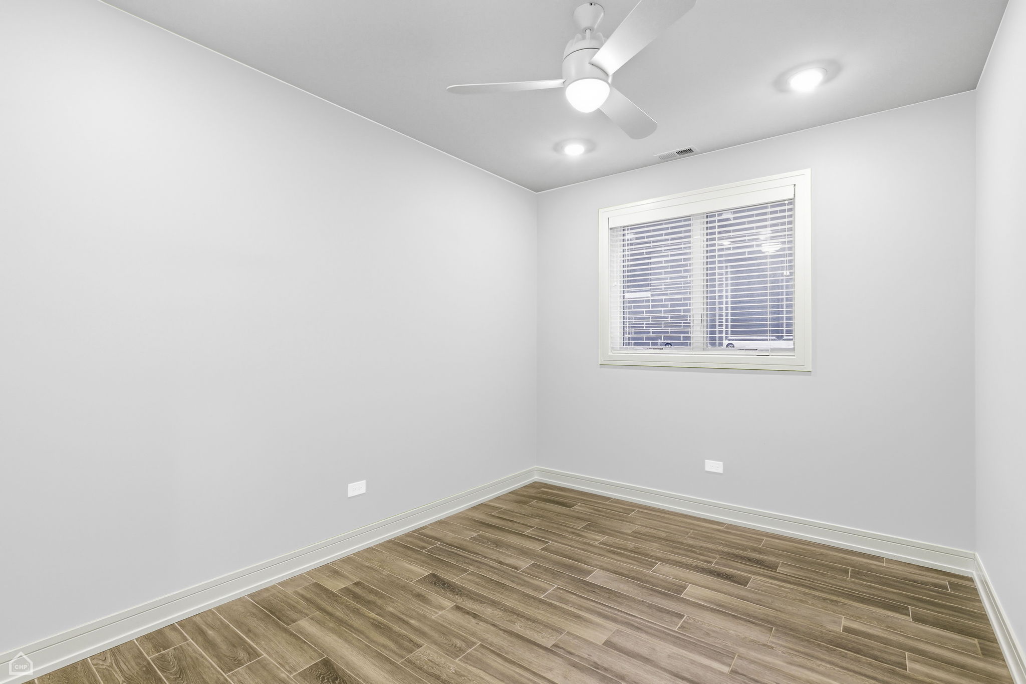 3914 S King Dr 1S - Biazar_CHP2026_019-edit