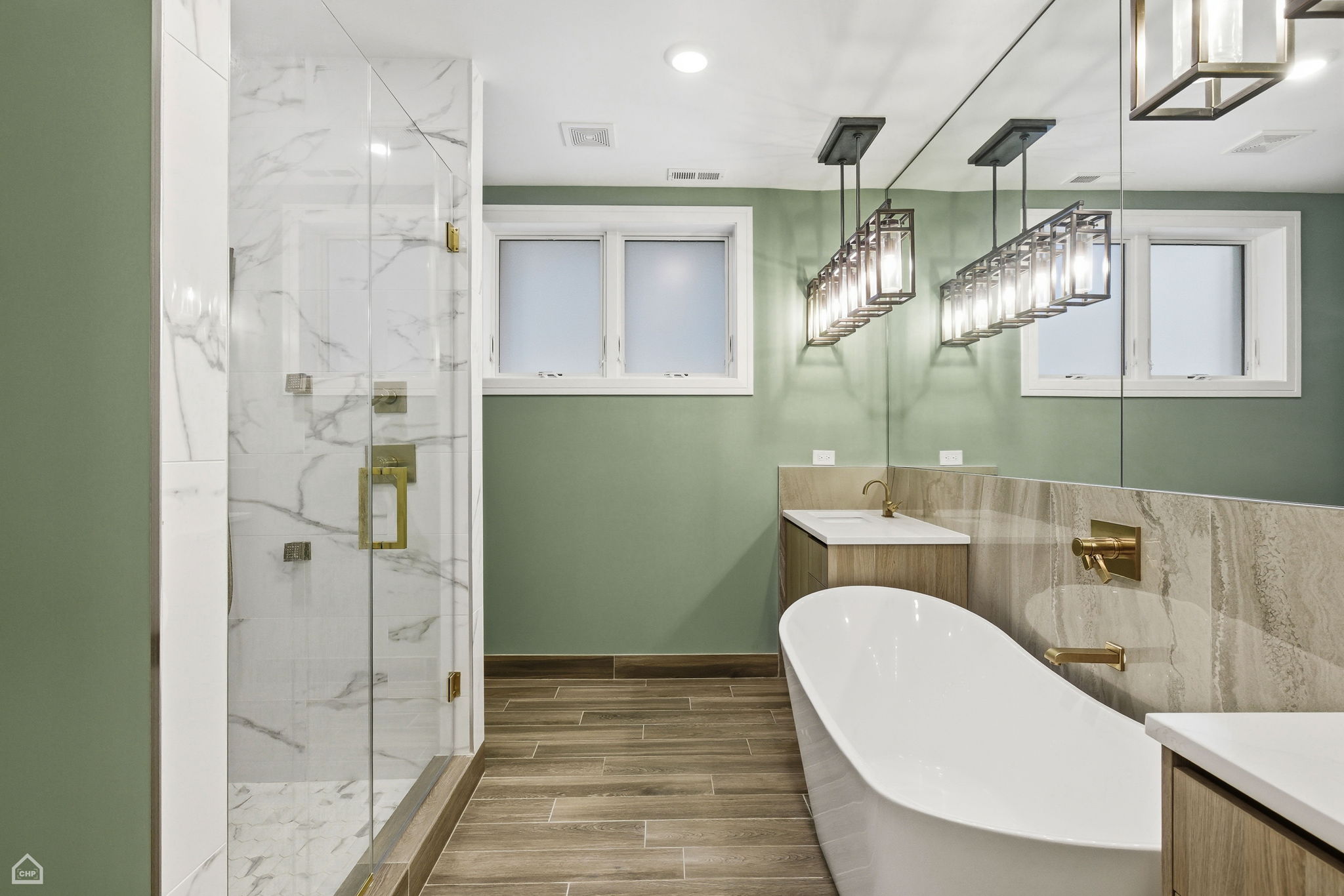 3914 S King Dr 1S - Biazar - Edits 1_CHP2026_013