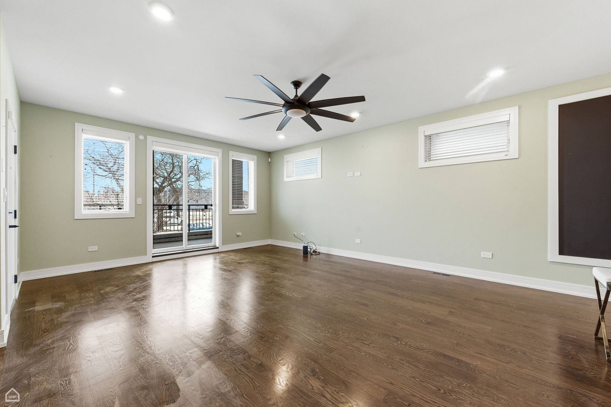 3914S King Drive 1S - Biazar- reshoot_CHP2026_004